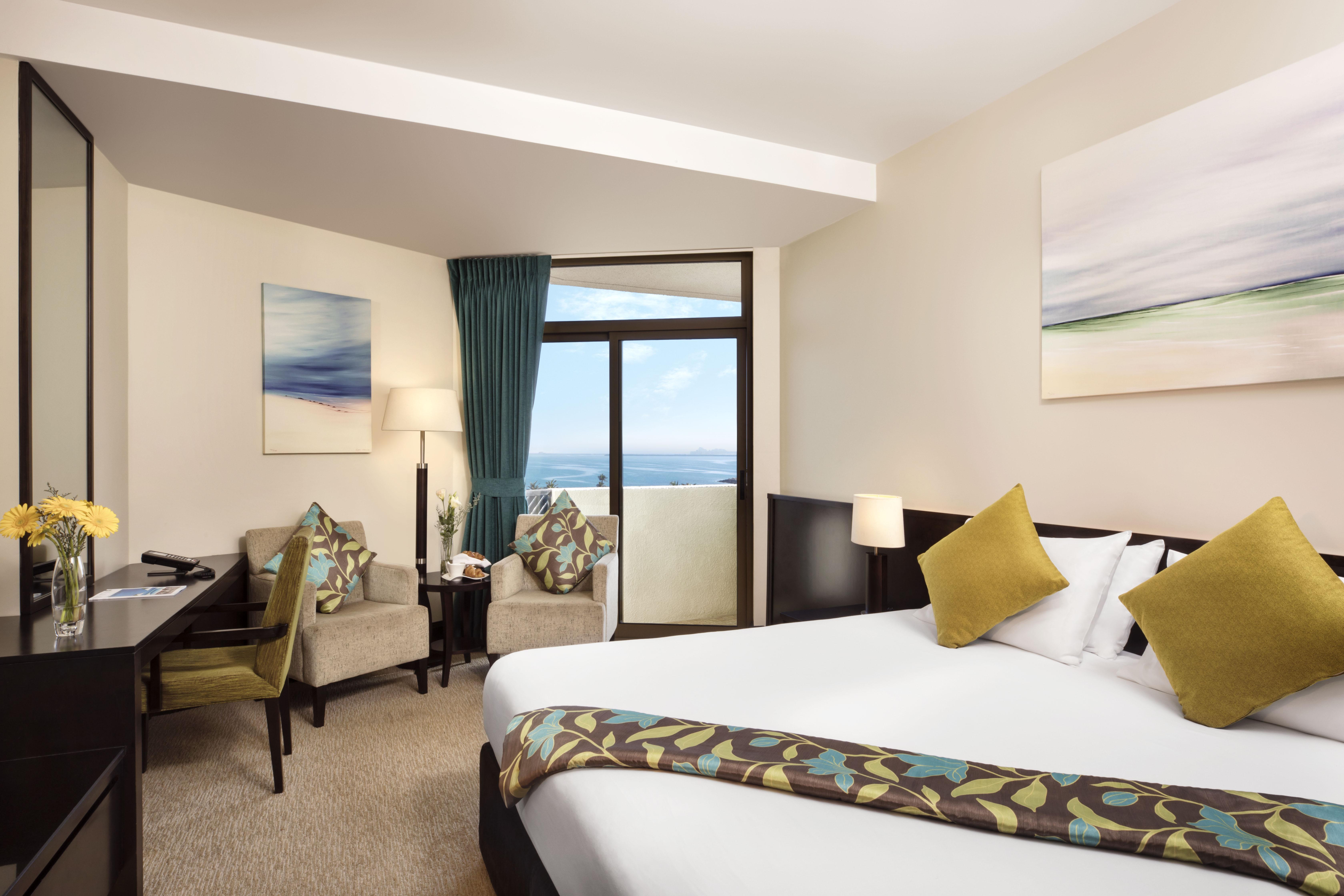 Ja lake view 5 оаэ дубай. Отель ja Beach Hotel Дубай. Ja Beach Hotel (ex. Jebel Ali) 5*. Ja Beach Hotel 5 Дубай.